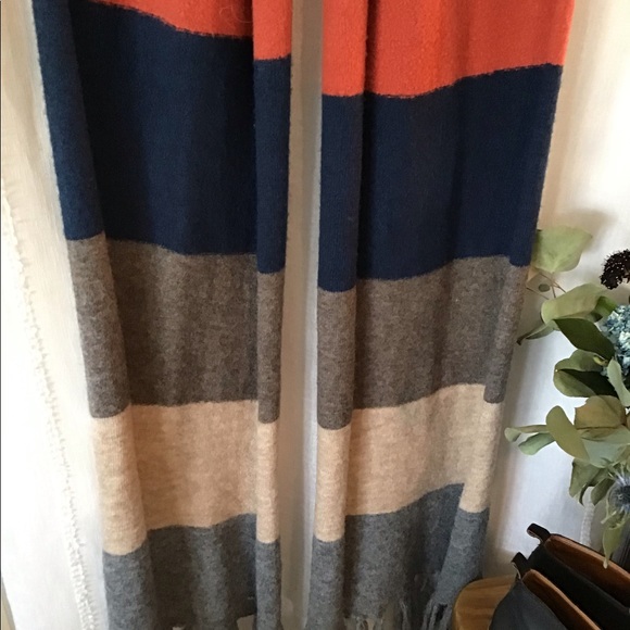 Bienna Color Block Wrap - Picture 2 of 5